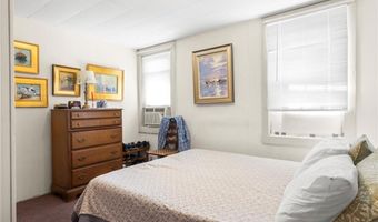 134 Duke St, East Greenwich, RI 02818