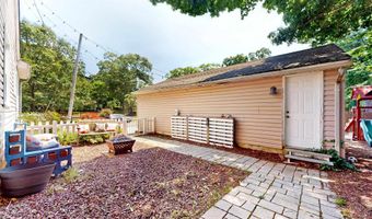 267 W Wyoming Ave, Absecon, NJ 08201