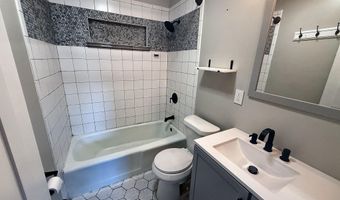2058 Trailwood Dr, Biloxi, MS 39532