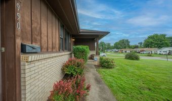 950 Kirwan Dr, Austintown, OH 44515