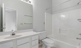 6908 FAIRFAX Dr 306, Arlington, VA 22213