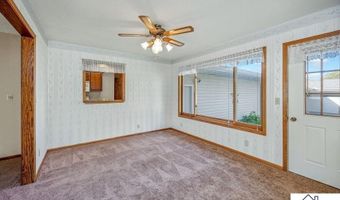 1614 Gateway Dr, Albert Lea, MN 56007