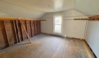 811 6th Ave, Alton, IA 51003