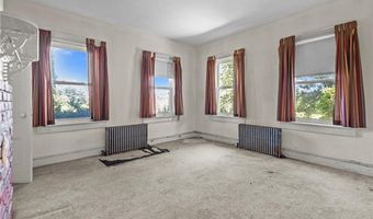 96 Log Bridge Rd, Coventry, RI 02827