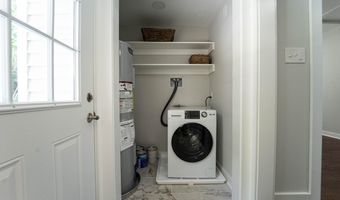16 PAROLE St, Annapolis, MD 21401