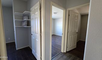 2200 N Delaware Dr 32, Apache Junction, AZ 85120