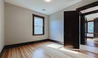 65 Burton St 3, Bristol, RI 02809