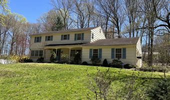 38 Cliffmount Dr, Bloomfield, CT 06002