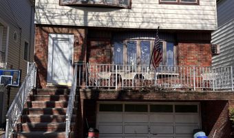 17 WEST Dr, Bayonne, NJ 07002
