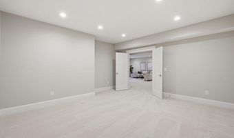 3555 N DICKERSON St, Arlington, VA 22207