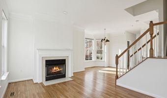 5133 GARDNER Dr, Alexandria, VA 22304