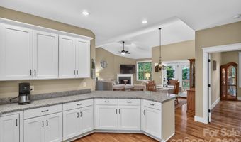 14 Wood Path Ln, Arden, NC 28704