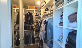 2120 S LOWELL St, Arlington, VA 22204