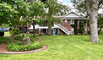 1203 Oak Ave, Aurora, MO 65605