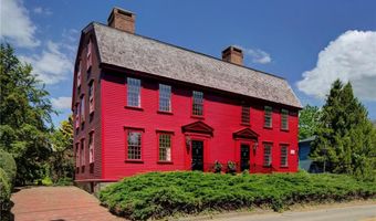 57 Farewell St, Newport, RI 02840