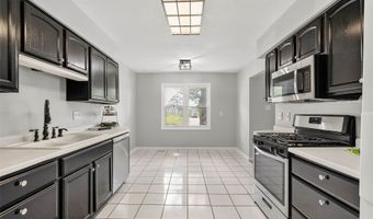215 25th Ave SW, Altoona, IA 50009