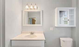 67 Vera St, Warwick, RI 02886