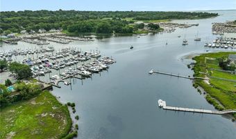 3 Sheffield St, Warwick, RI 02889