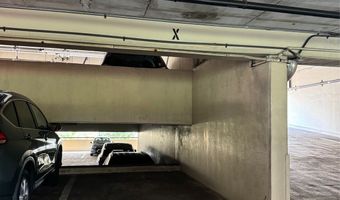 2140 Kuhio Ave 1102, Honolulu, HI 96815