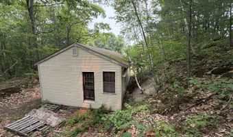 21 7th St, Auburn, ME 04210