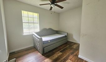 530 Easterbrook St, Bay St. Louis, MS 39520