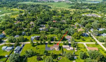 22205 W PINEVIEW Dr, Antioch, IL 60002