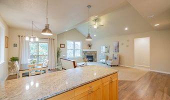 21022 JENNY MARIE Ln, Aurora, OR 97002