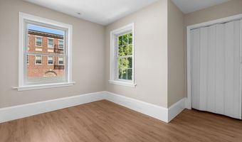 6 Windsor St, Andover, MA 01810