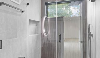 2007 S JOYCE St, Arlington, VA 22202