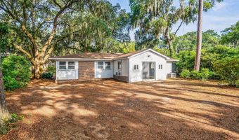 1711 Narcissus Ln, Beaufort, SC 29902