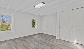 35 Church St, Allentown, NJ 08501