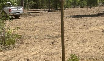 Empire Avenue, Alford, FL 32420