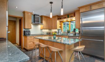 51 Long Meadow Rd, Bethlehem, CT 06751
