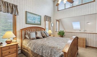 4 Wilbur Rd, Lincoln, RI 02865