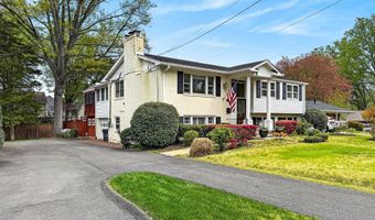 7052 WARDELL St, Annandale, VA 22003