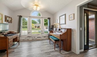 105 Sierra Ln, Arcanum, OH 45304