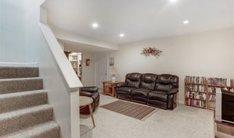 420 April Oaks Ct, Ballwin, MO 63021