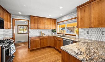 16587 E 6th St, Bayview, ID 83803