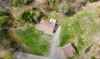 68 Boothby Rd, Athens, ME 04912