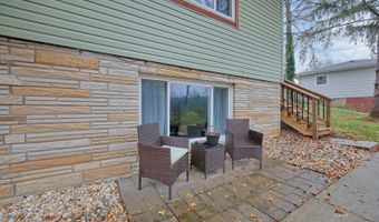 5 Lamar Dr, Athens, OH 45701