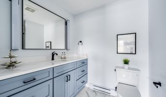 451 Essex St 5, Beverly, MA 01915