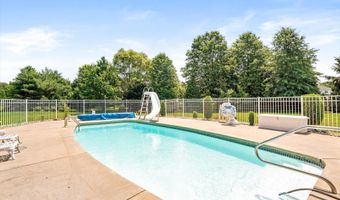 9 Denise Dr, Allentown, NJ 08501