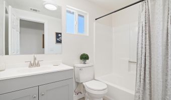 1055 S Wright Rd, Santa Rosa, CA 95407