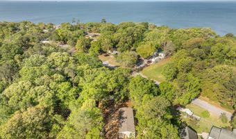 103 Bush Dr, Bonneau, SC 29431