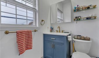 422 High St, Cumberland, RI 02864