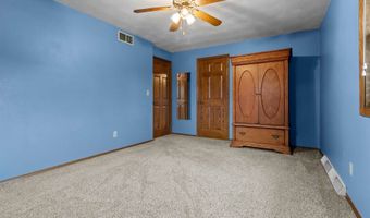 1022 E CAPITOL Dr, Appleton, WI 54911