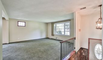 831 W Gebhard Ln, Alden, NY 14004
