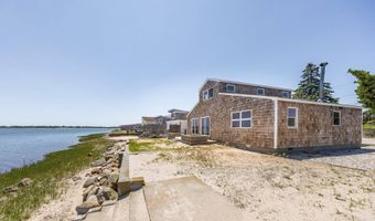 154 Shore Dr E, Amagansett, NY 11930