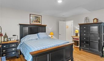 5 Leighas Ln, Coventry, RI 02816