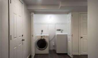 6 Old Pound Hill Rd, North Smithfield, RI 02896